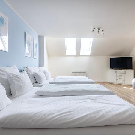 Emerald Apartments Boutique Residence Прага Экстерьер фото