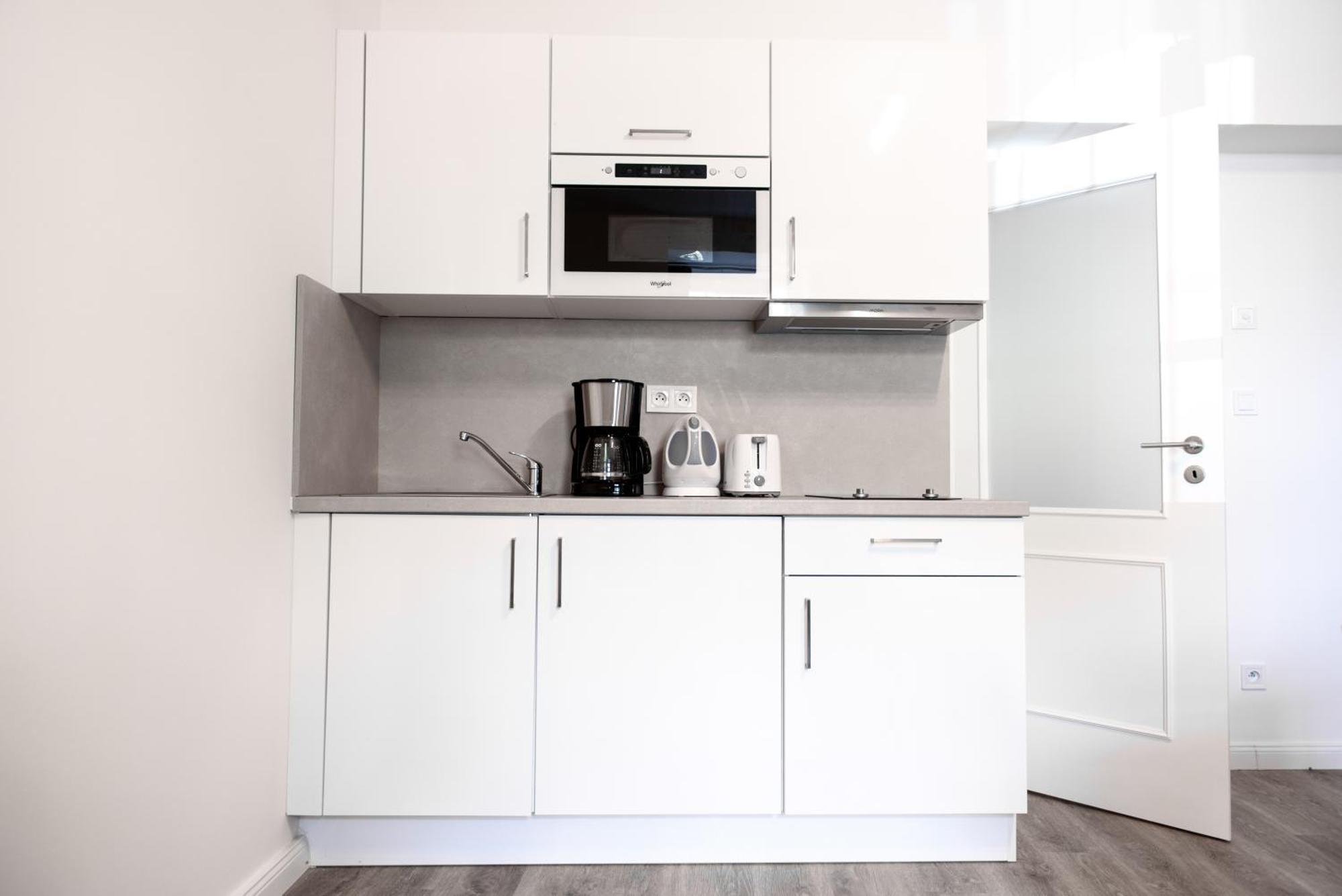 Emerald Apartments Boutique Residence Прага Экстерьер фото