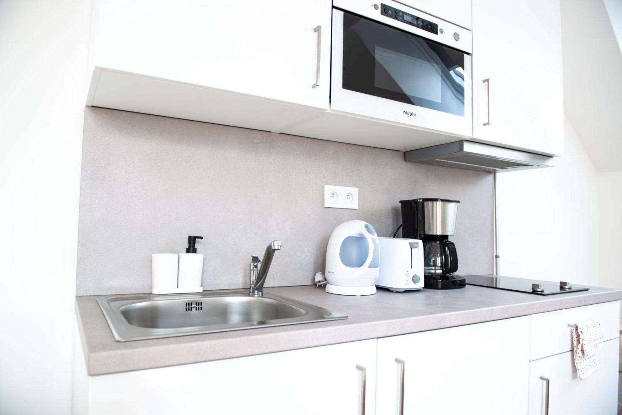 Emerald Apartments Boutique Residence Прага Экстерьер фото